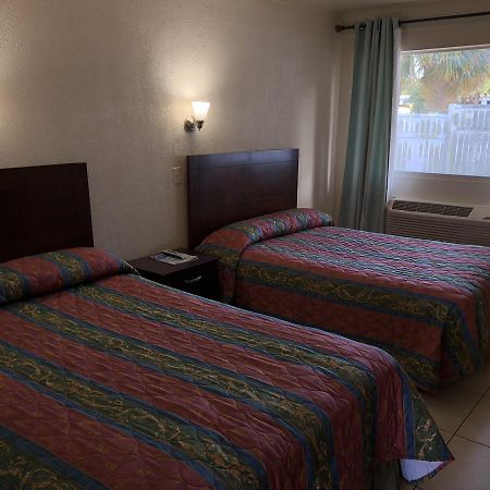 Sunset Inn- Fort Pierce, Fl Екстер'єр фото