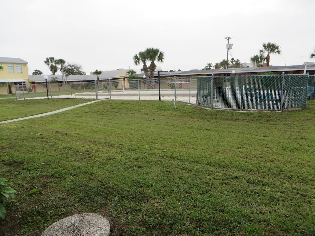 Sunset Inn- Fort Pierce, Fl Екстер'єр фото