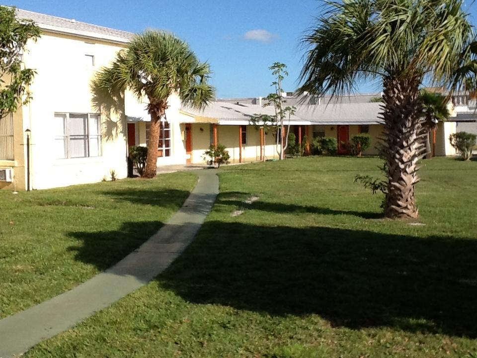 Sunset Inn- Fort Pierce, Fl Екстер'єр фото