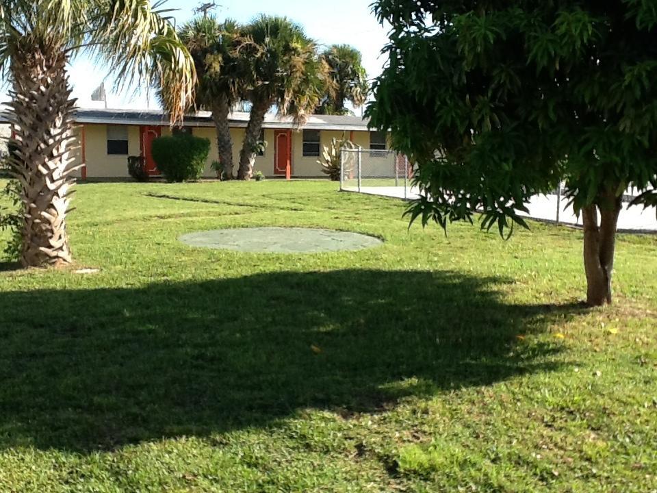 Sunset Inn- Fort Pierce, Fl Екстер'єр фото