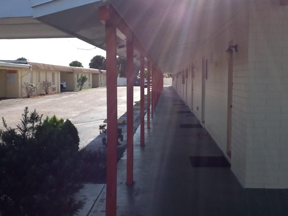 Sunset Inn- Fort Pierce, Fl Екстер'єр фото