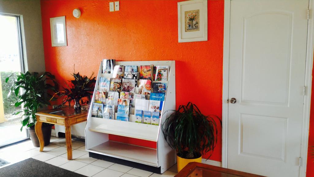 Sunset Inn- Fort Pierce, Fl Екстер'єр фото