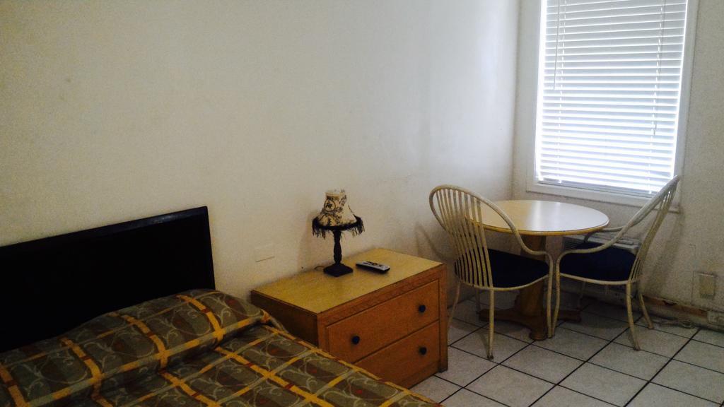 Sunset Inn- Fort Pierce, Fl Екстер'єр фото