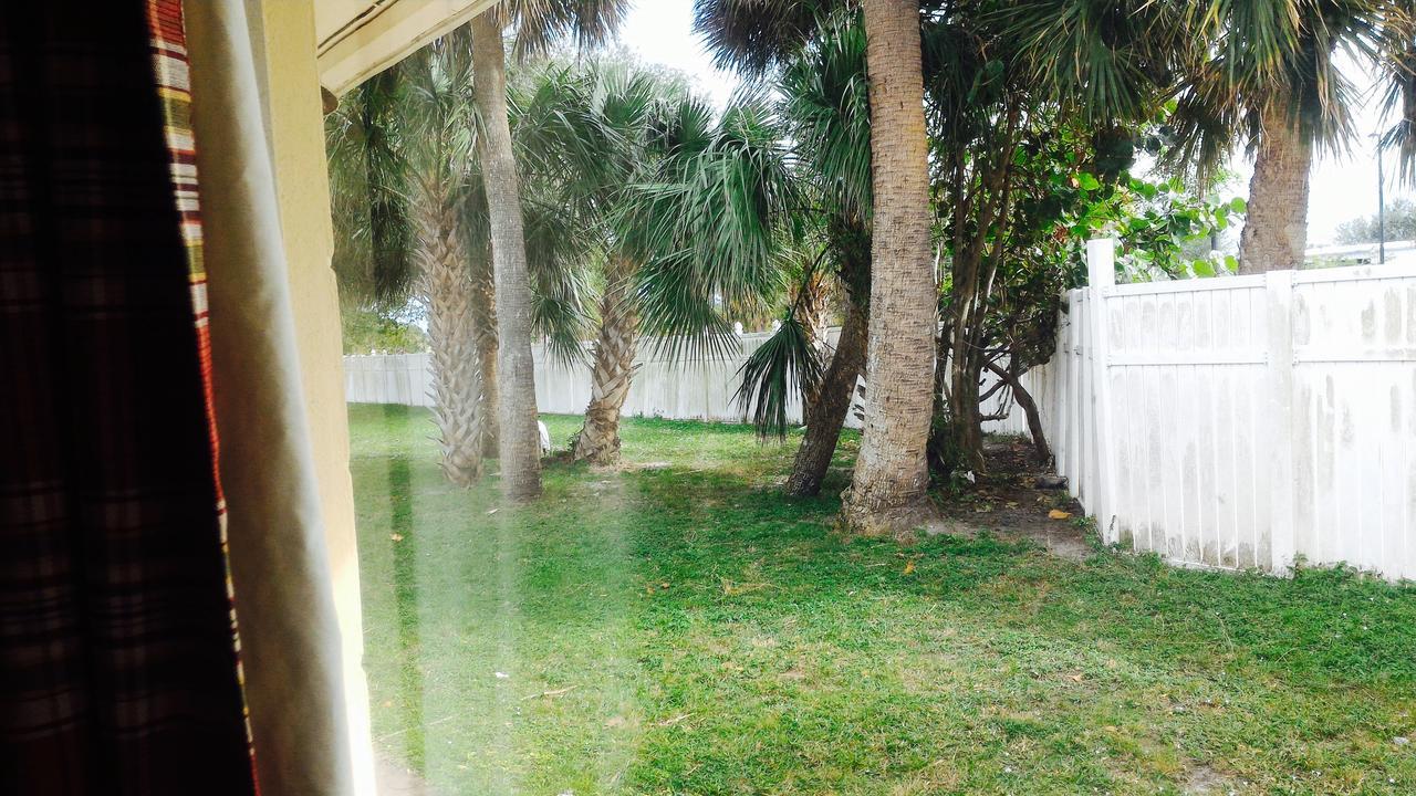 Sunset Inn- Fort Pierce, Fl Екстер'єр фото