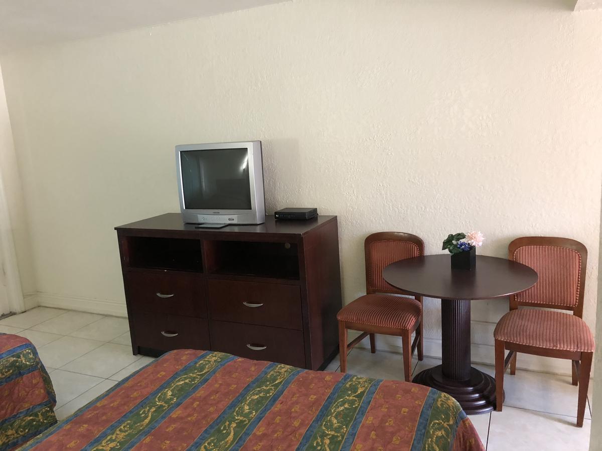 Sunset Inn- Fort Pierce, Fl Екстер'єр фото