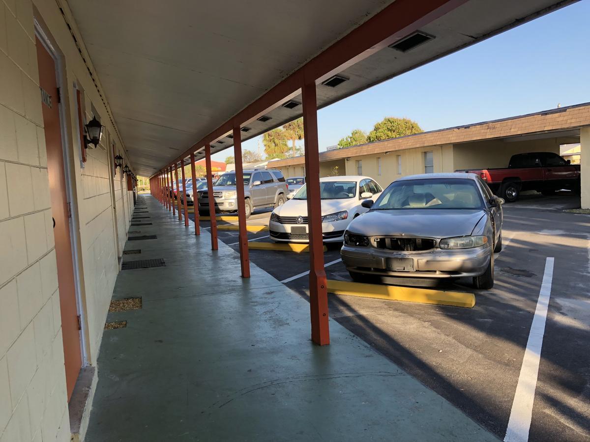 Sunset Inn- Fort Pierce, Fl Екстер'єр фото