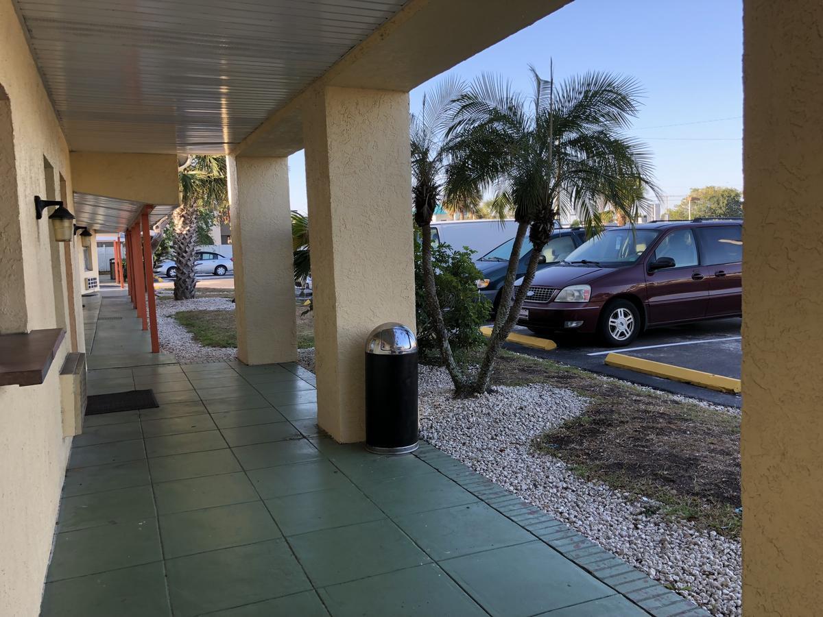 Sunset Inn- Fort Pierce, Fl Екстер'єр фото