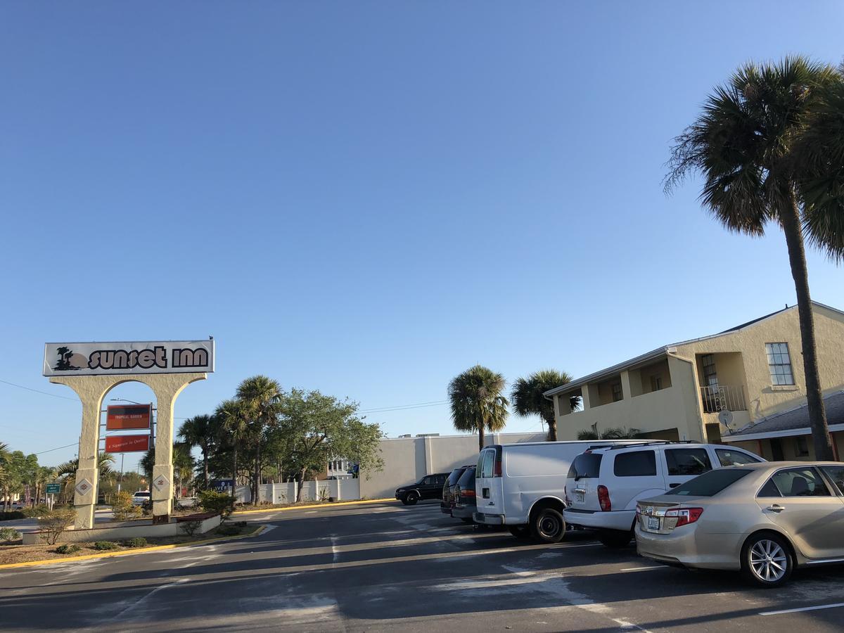 Sunset Inn- Fort Pierce, Fl Екстер'єр фото